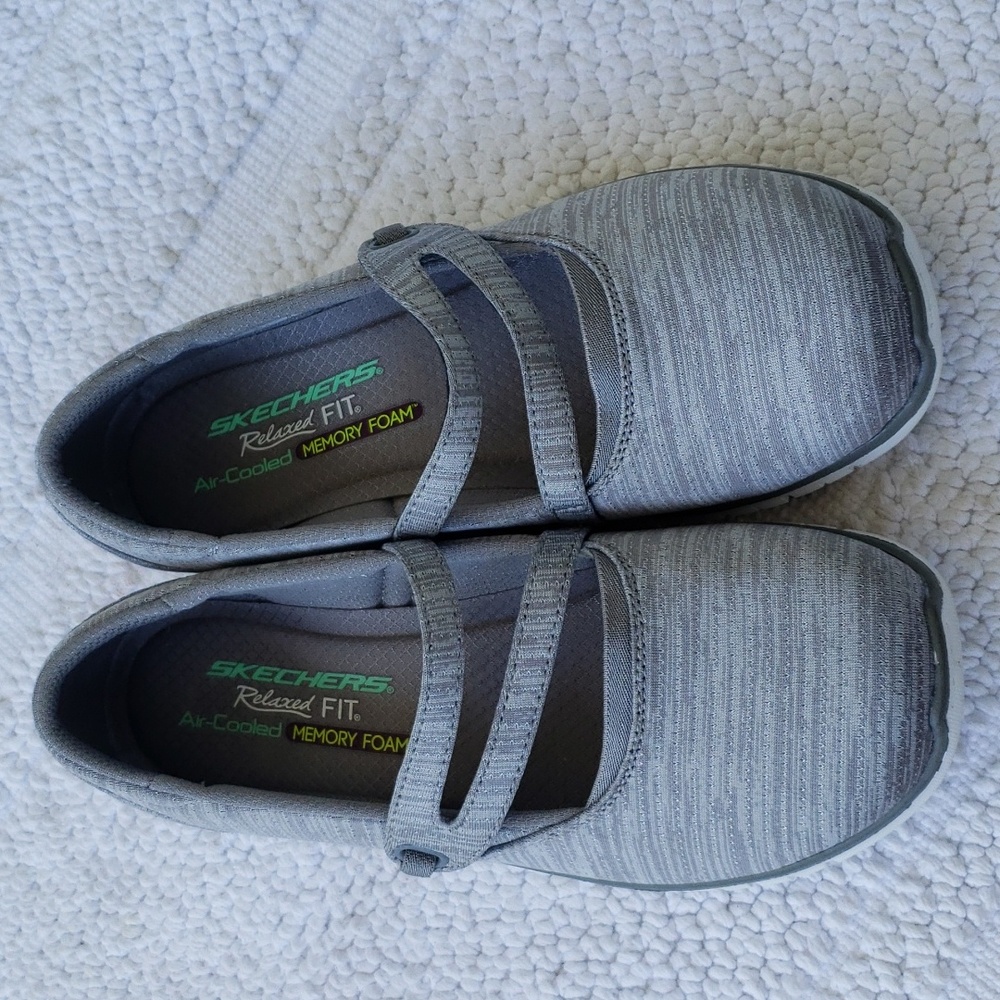 SKECHERS SLIP-ONS - Picture 2 of 10